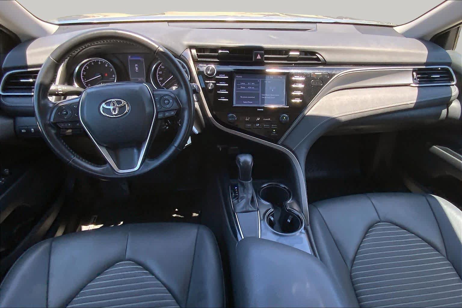 Used 2020 Toyota Camry SE FWD image 15