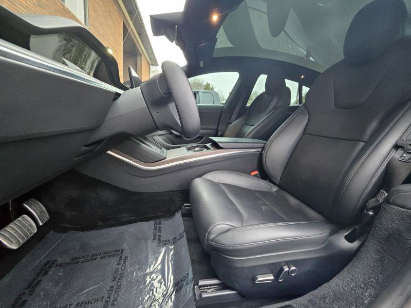 Used 2022 Tesla Model S AWD image 34