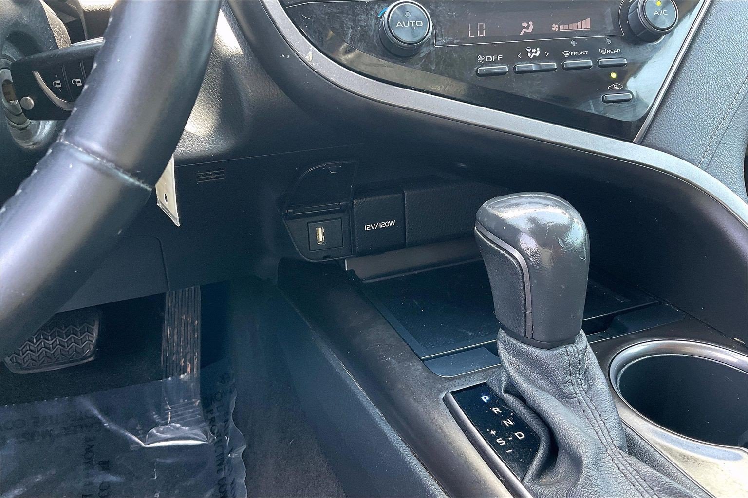 Used 2021 Toyota Camry SE FWD image 38