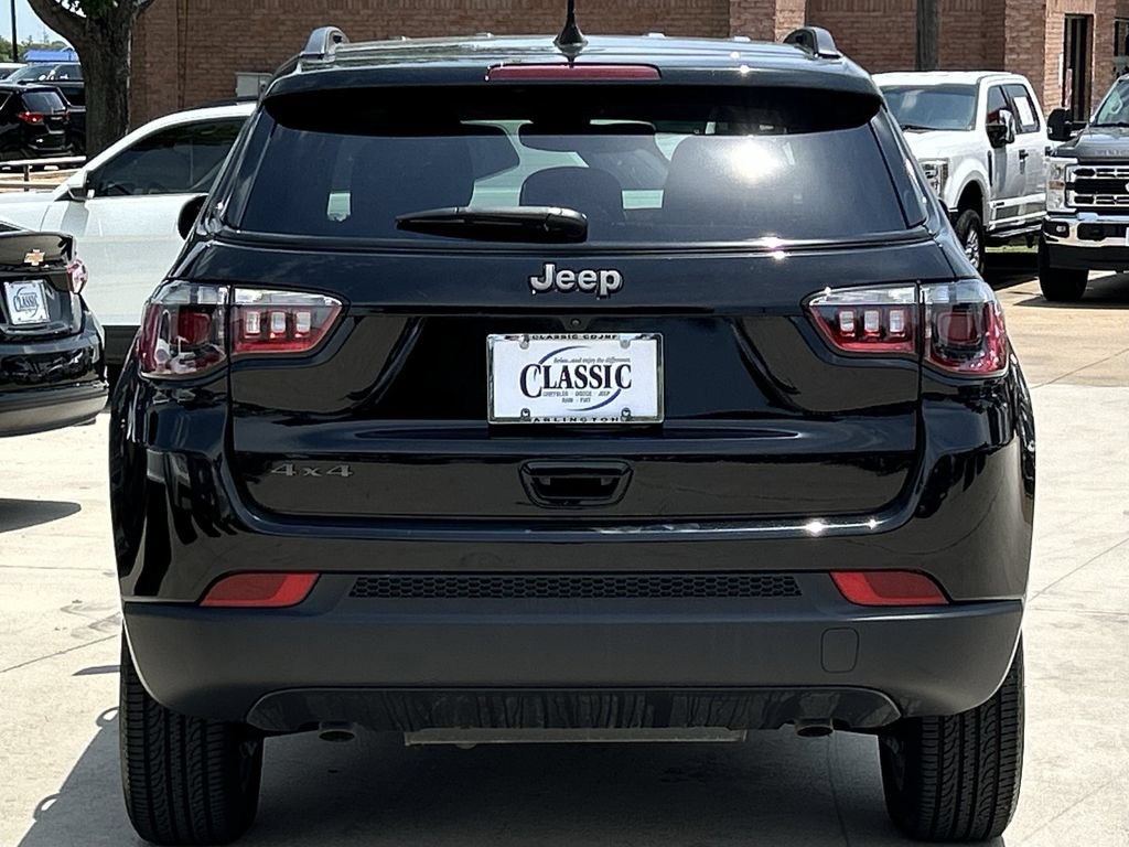 Used 2026 Jeep Compass Latitude AWD/4WD image 6