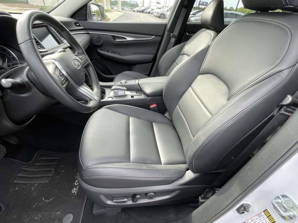Used 2025 INFINITI QX50 Pure image 13