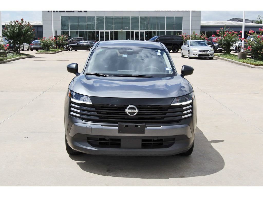 Used 2025 Nissan Kicks S w/ Charging Package FWD image 2