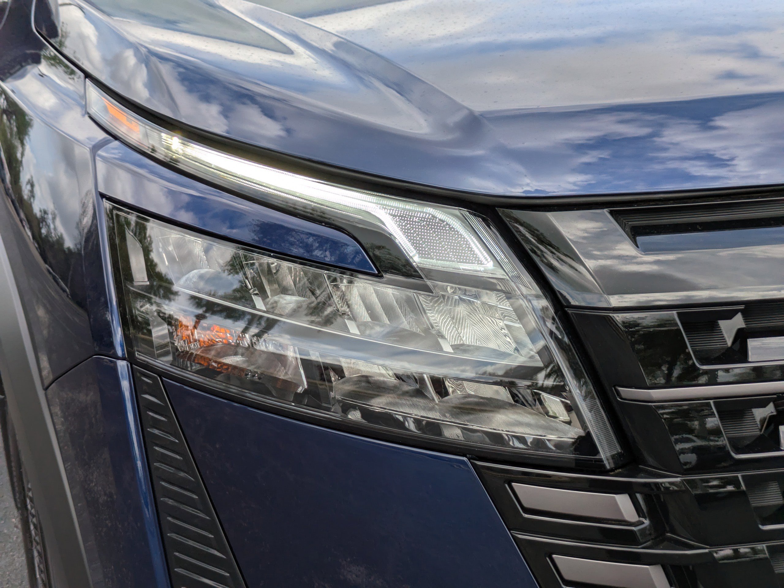 New 2026 Nissan Pathfinder SL FWD image 10