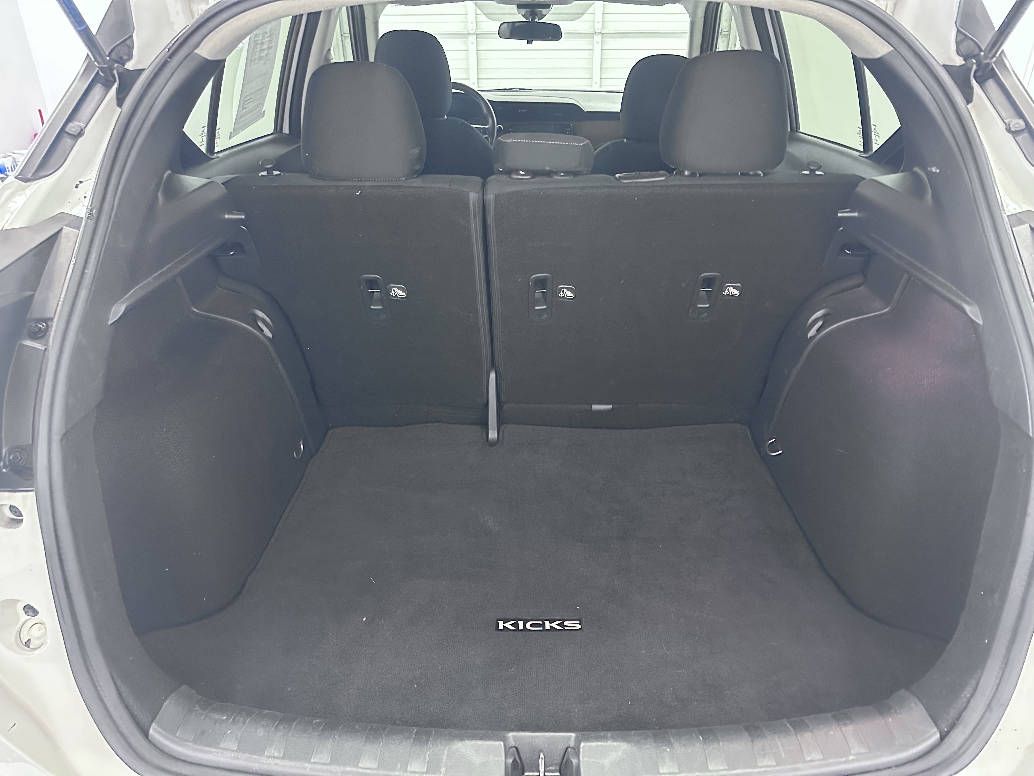 Used 2021 Nissan Kicks SV image 22