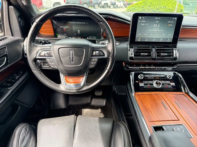 Used 2018 Lincoln Navigator Select AWD/4WD image 14