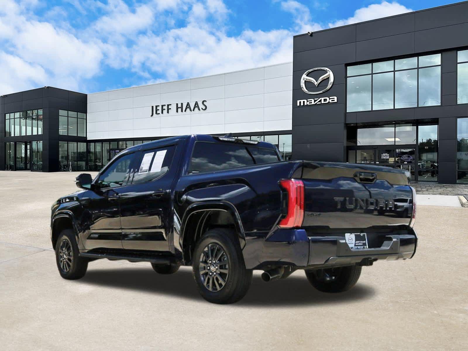 Used 2023 Toyota Tundra Platinum AWD/4WD image 2