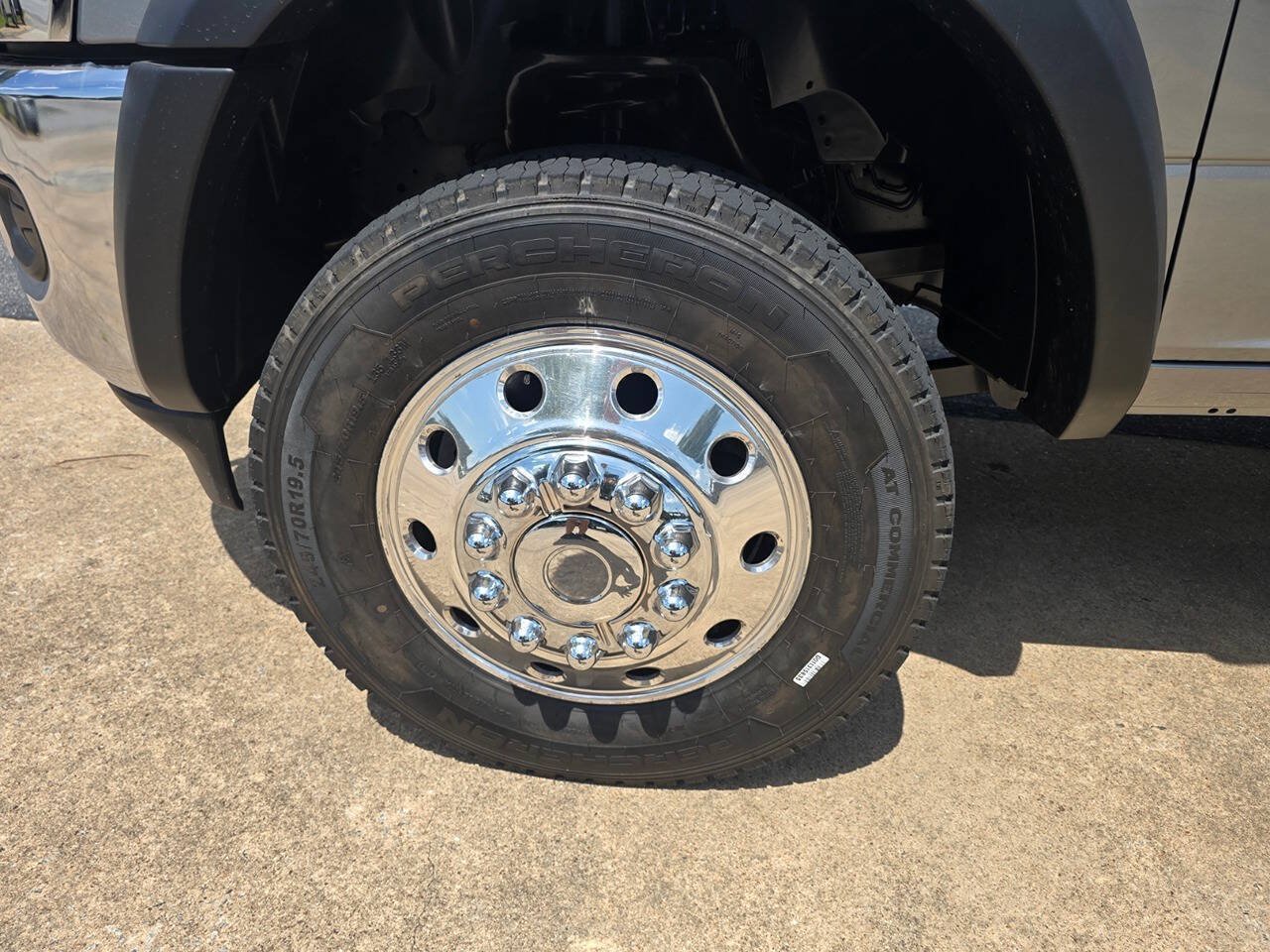 Used 2022 RAM 4500 Tradesman w/ Chrome Appearance Group AWD/4WD image 11