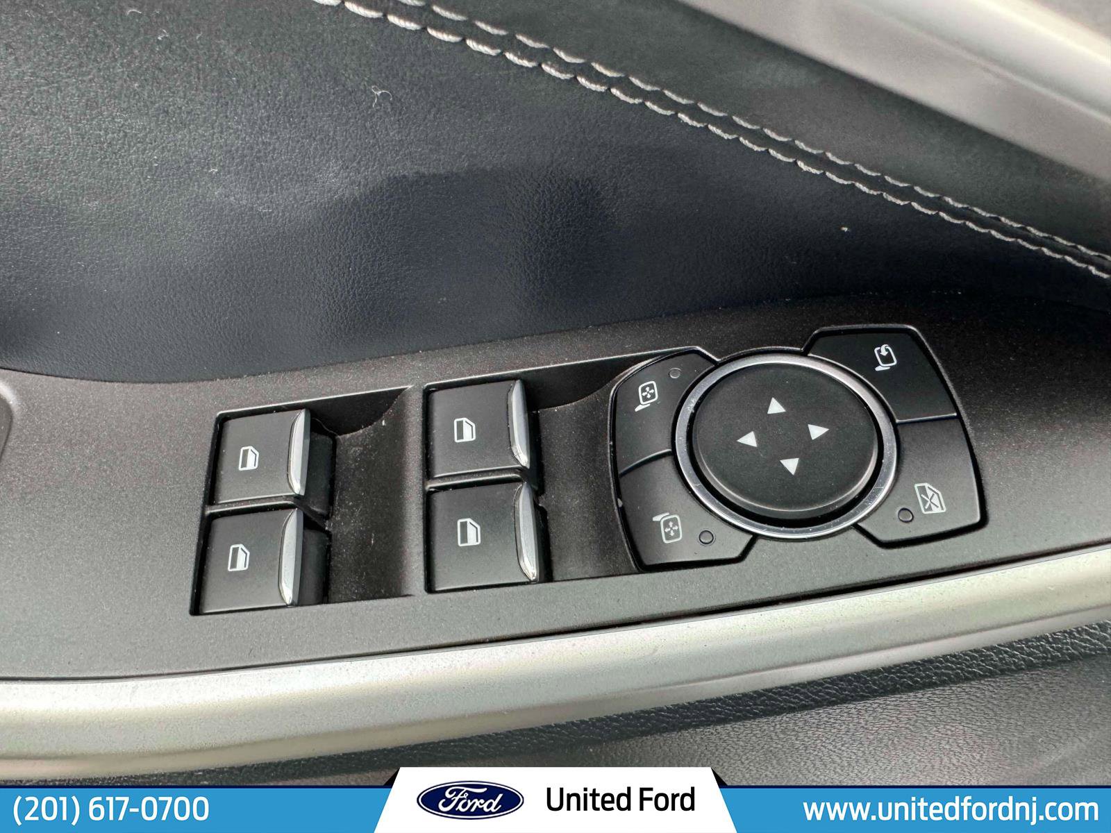 Used 2021 Ford Explorer Limited w/ Equipment Group 301A image 10