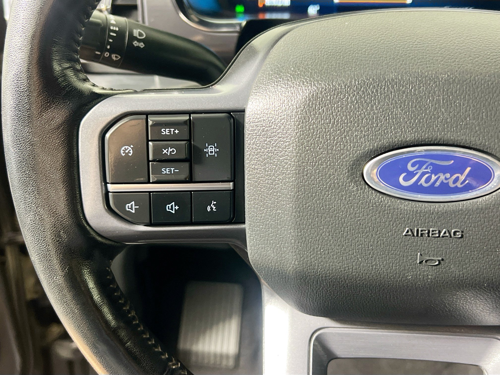 Used 2023 Ford F150 Lariat AWD/4WD image 18