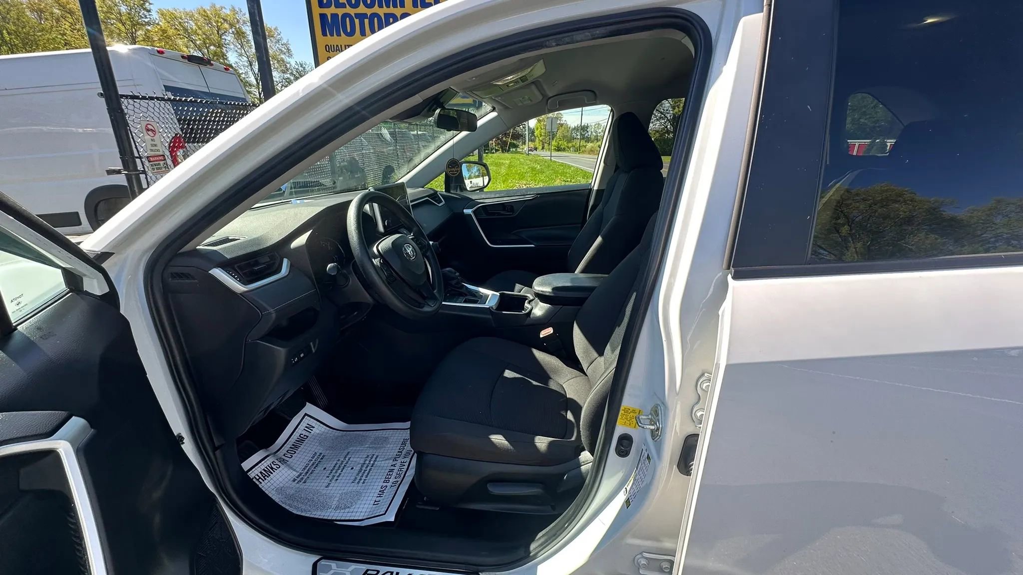 Used 2023 Toyota RAV4 LE AWD/4WD image 18