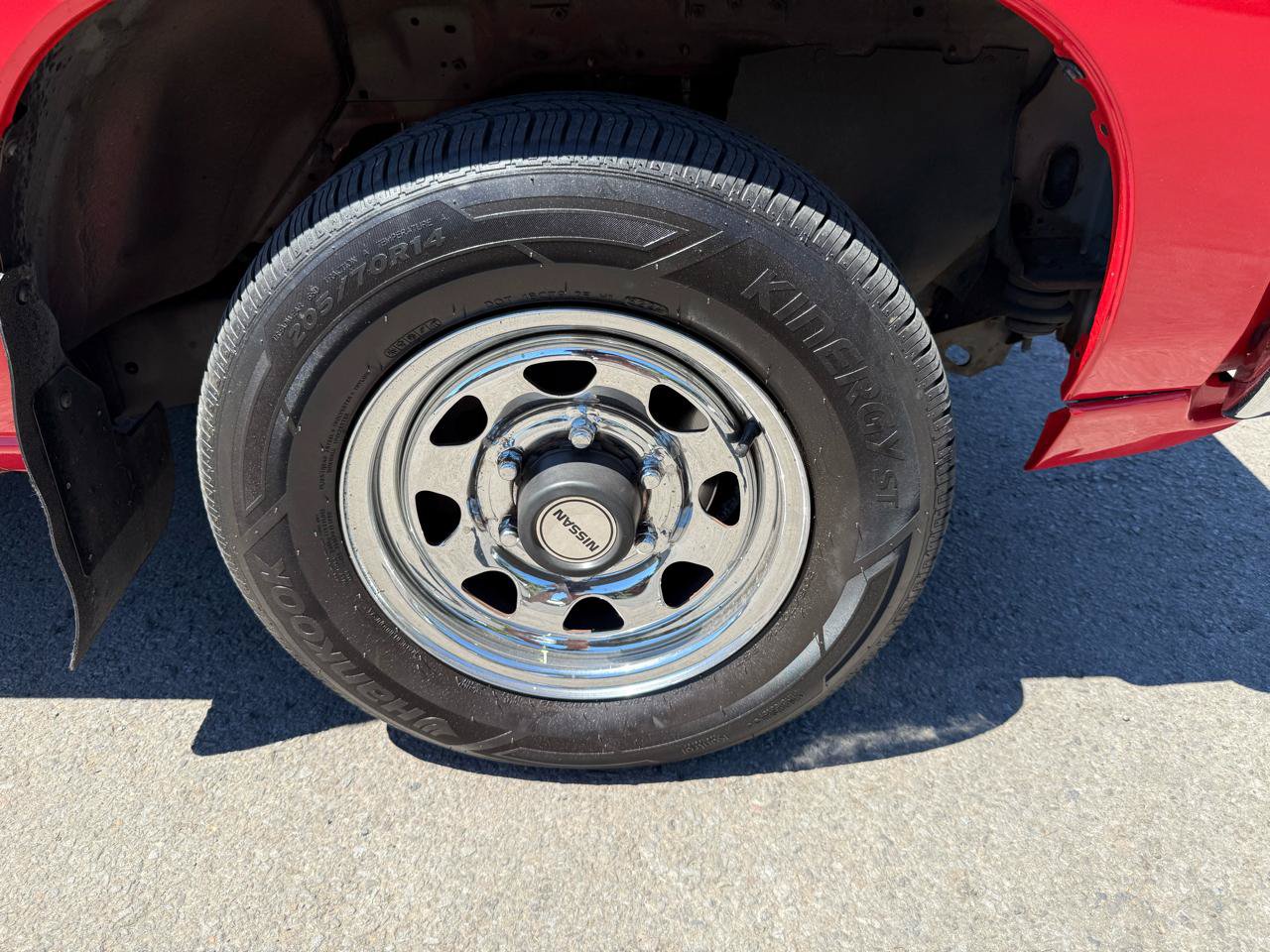 Used 1995 Nissan Pickup XE RWD image 26