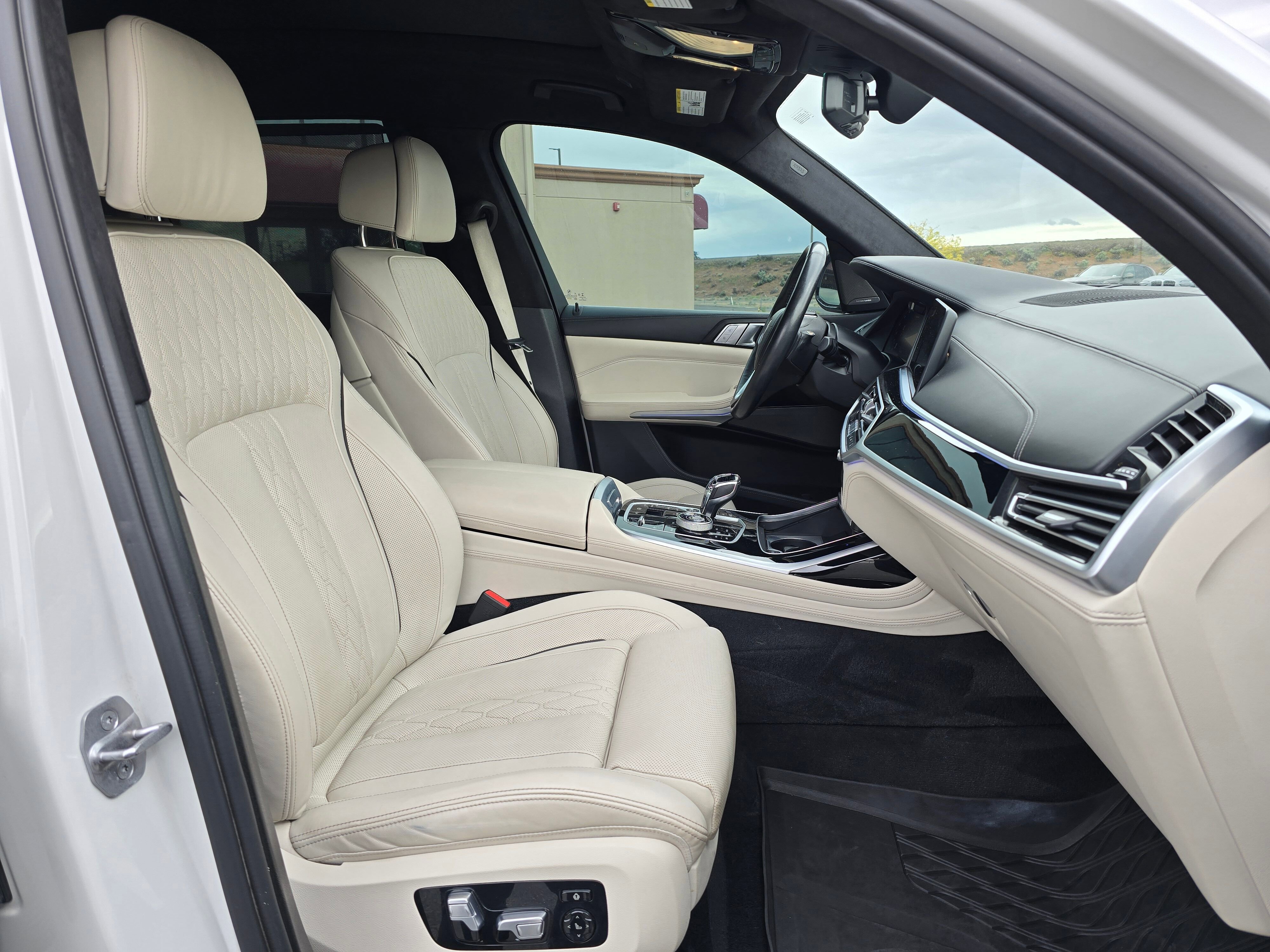 Certified 2022 BMW ALPINA XB7 AWD/4WD image 46