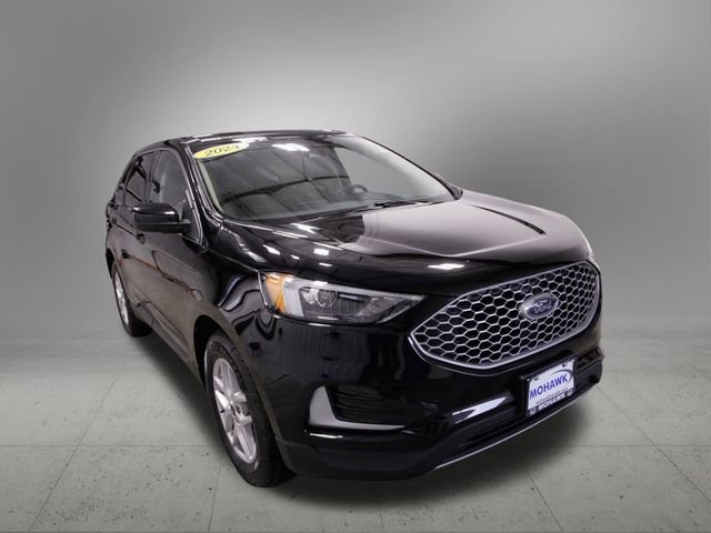 Used 2024 Ford Edge SEL image 9