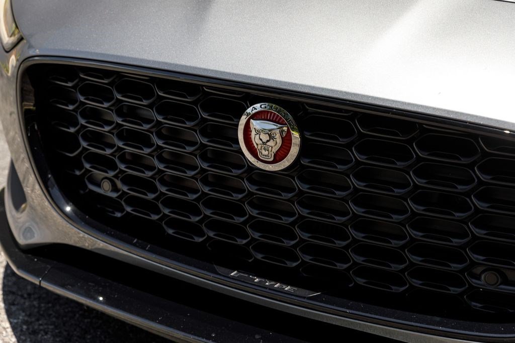 Used 2021 Jaguar F-TYPE R AWD/4WD image 32