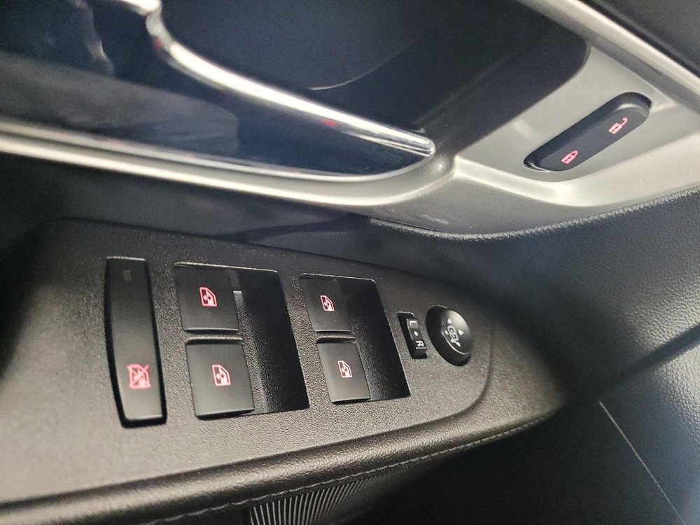 Used 2017 GMC Terrain SLE w/ Technology Package FWD image 27