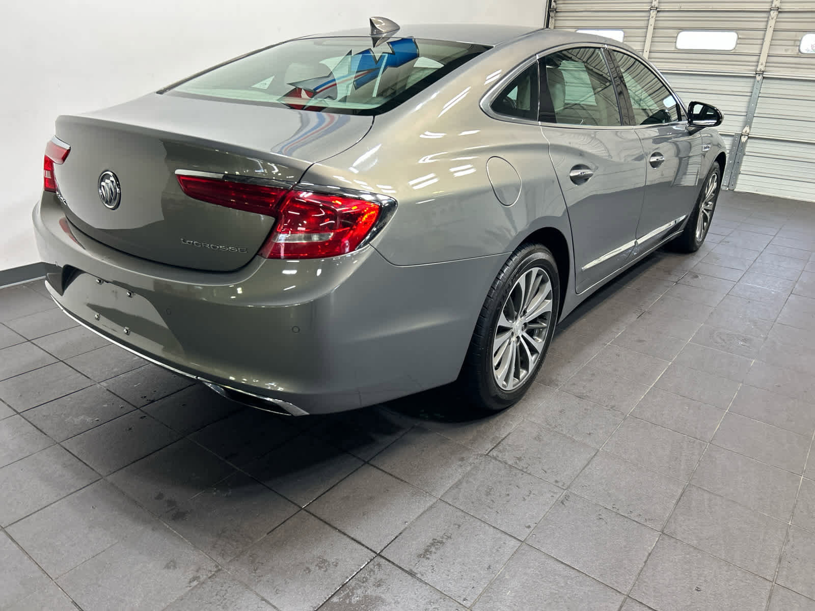 Used 2017 Buick LaCrosse Preferred FWD image 3