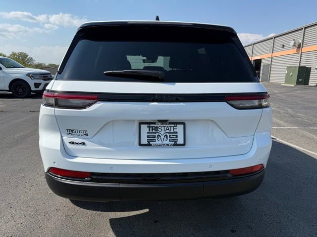 New 2025 Jeep Grand Cherokee Altitude image 5
