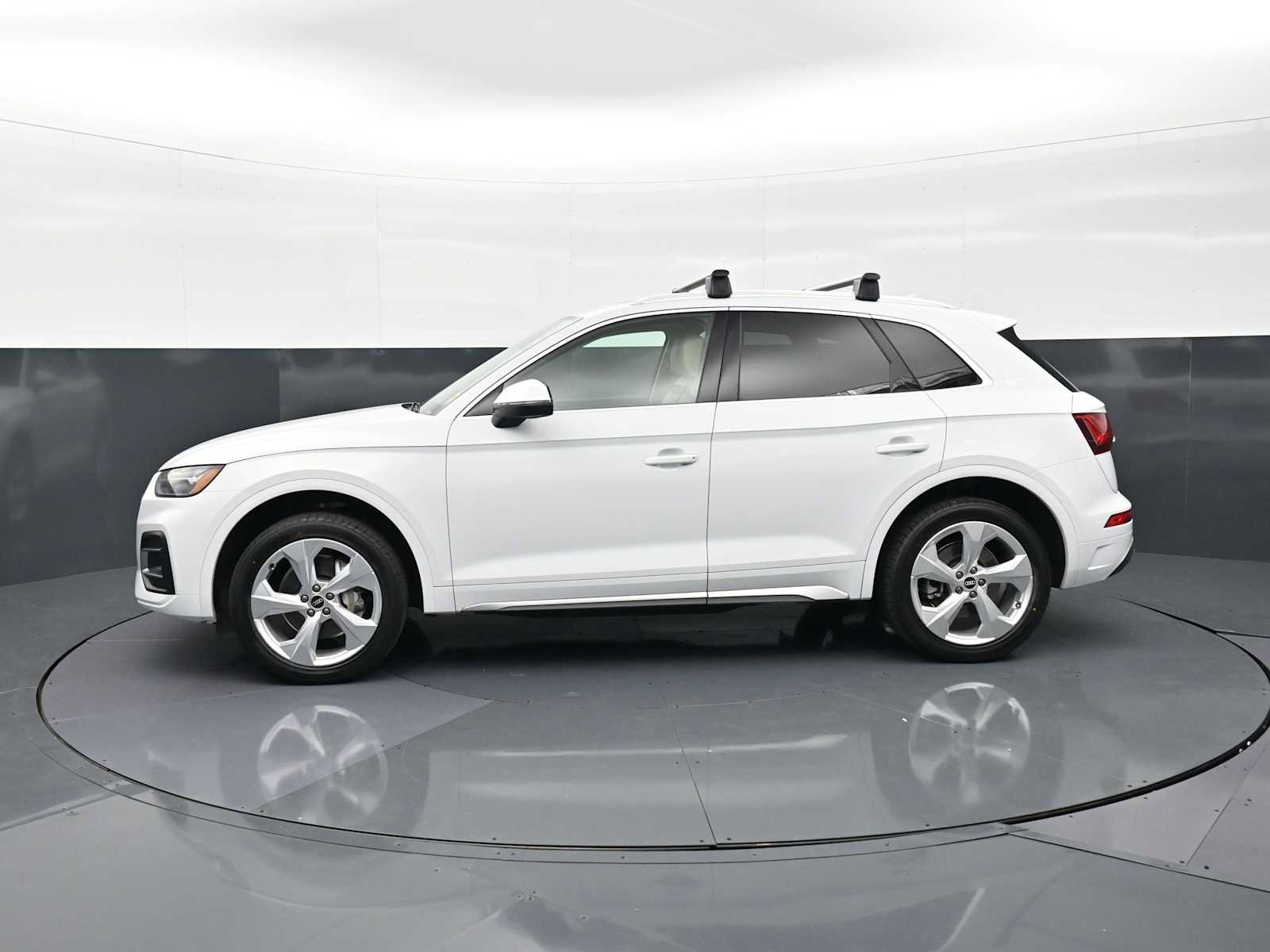 Used 2021 Audi Q5 2.0T Premium Plus w/ Premium Plus Package AWD/4WD image 8