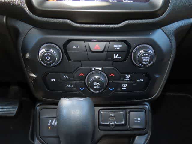 Used 2021 Jeep Renegade Latitude AWD/4WD image 22