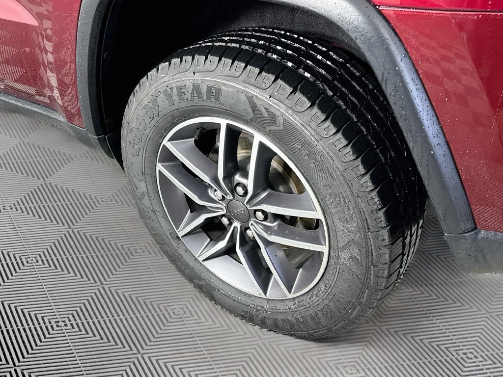 Certified 2020 Jeep Grand Cherokee Limited AWD/4WD image 39