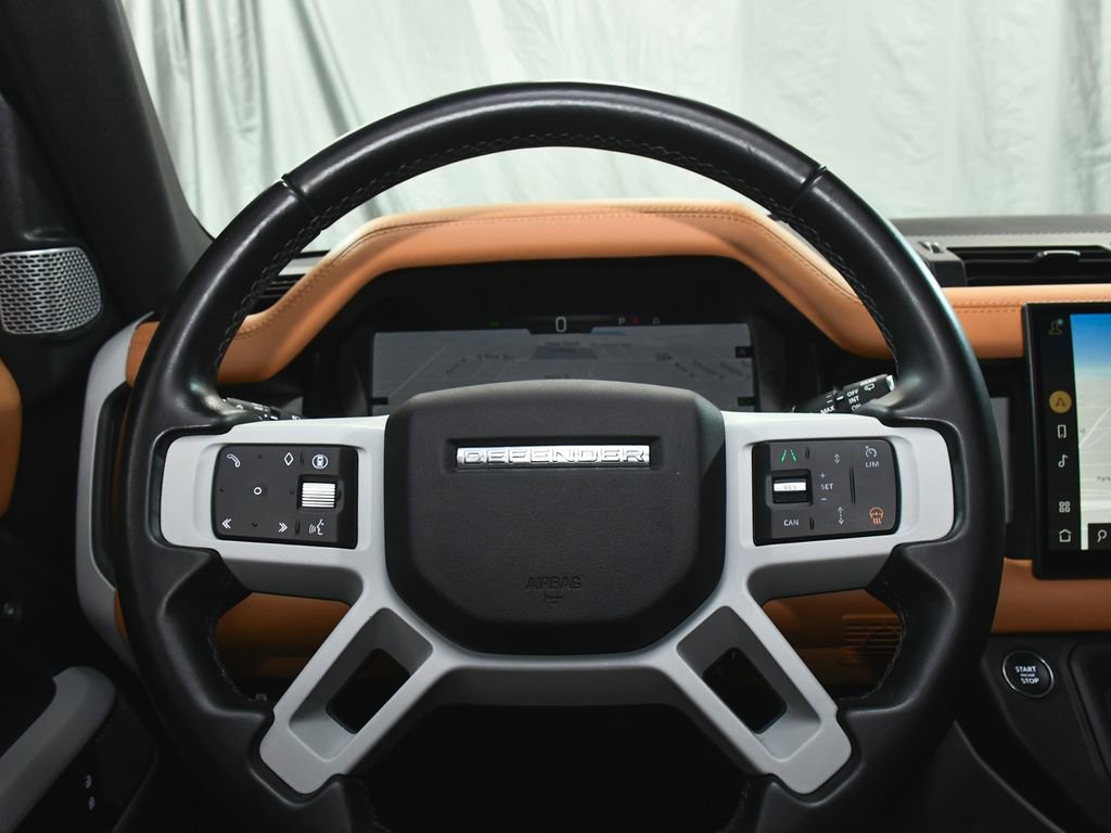 Used 2024 Land Rover Defender 130 X-Dynamic SE image 35