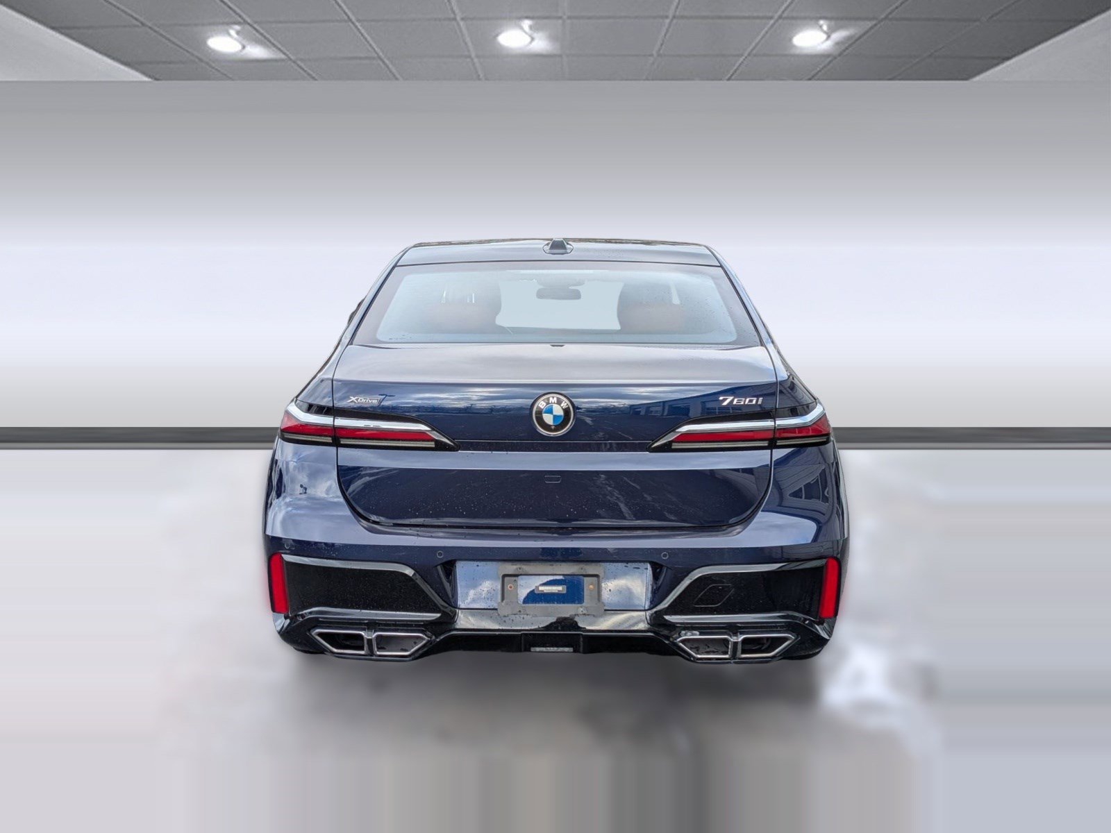 Used 2023 BMW 760i xDrive image 10