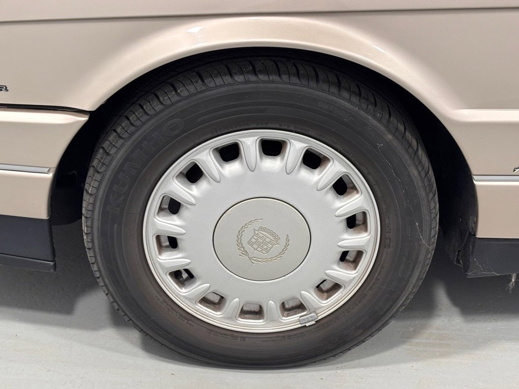 Used 1993 Cadillac Allante image 23