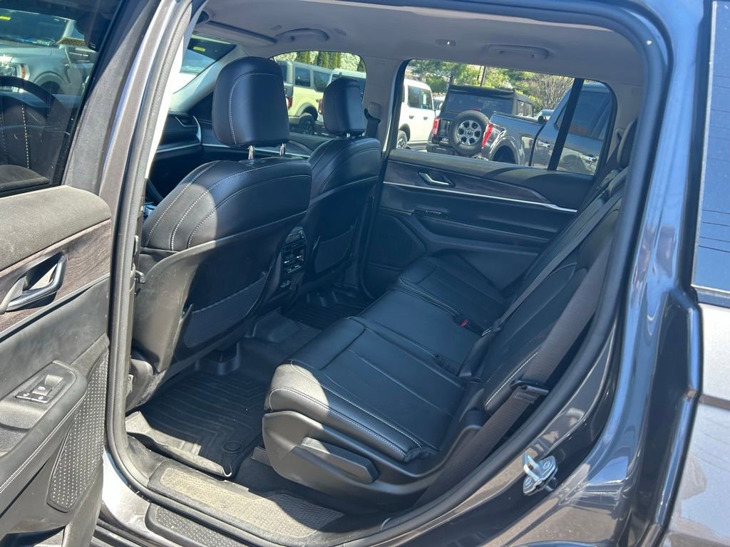 Used 2023 Jeep Grand Cherokee L Limited image 18