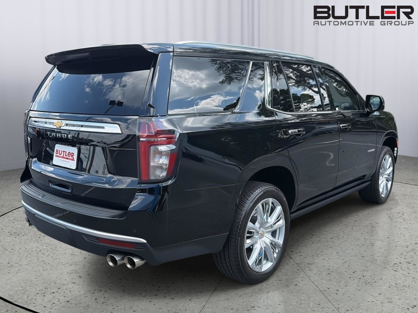 Used 2024 Chevrolet Tahoe High Country AWD/4WD image 6