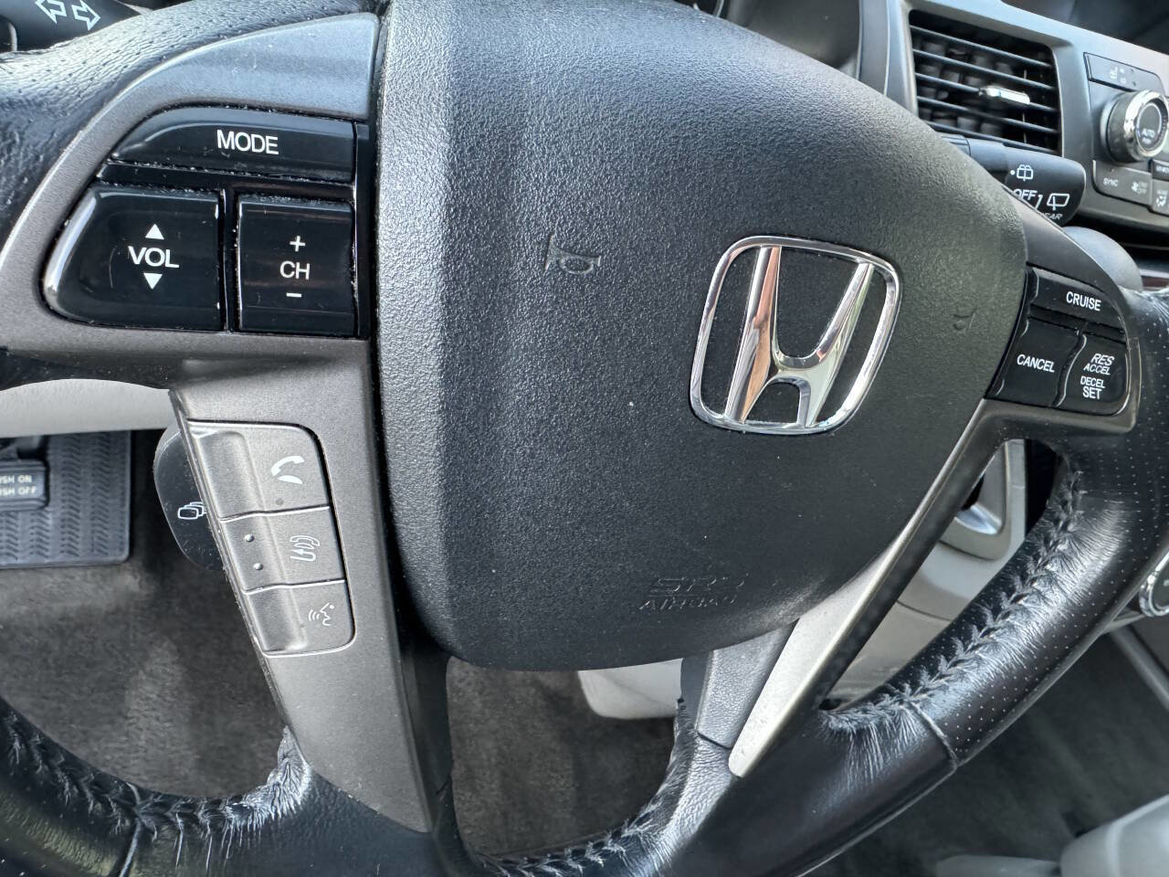 Used 2014 Honda Odyssey EX-L image 19