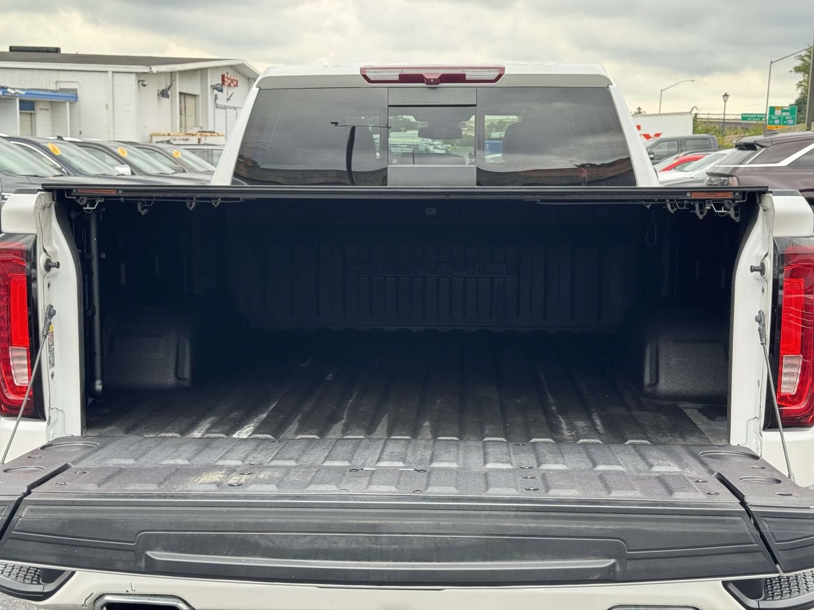 Used 2023 GMC Sierra 1500 Denali AWD/4WD image 16