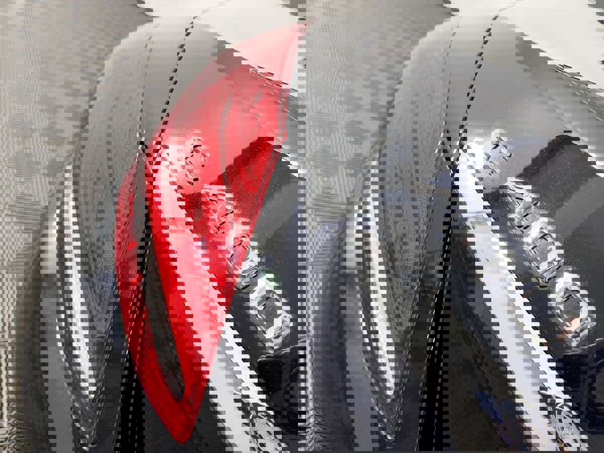 Used 2015 Mercedes-Benz C 400 4MATIC image 12