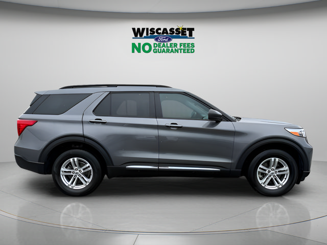 Used 2023 Ford Explorer XLT AWD/4WD image 6