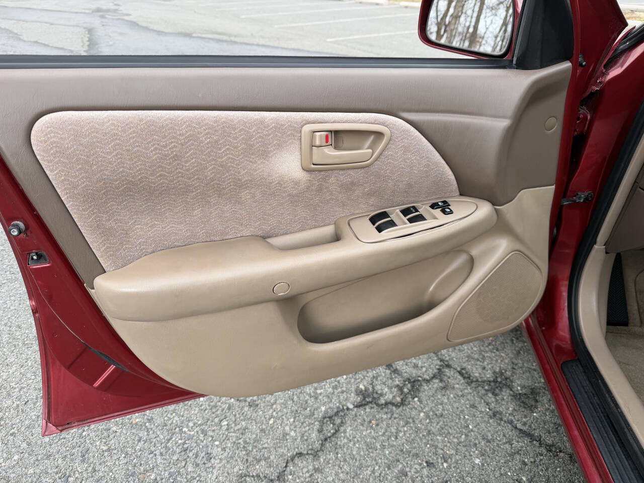 Used 1998 Toyota Camry LE FWD image 10