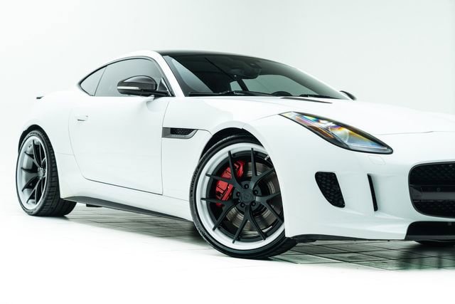 Used 2015 Jaguar F-TYPE R RWD image 3