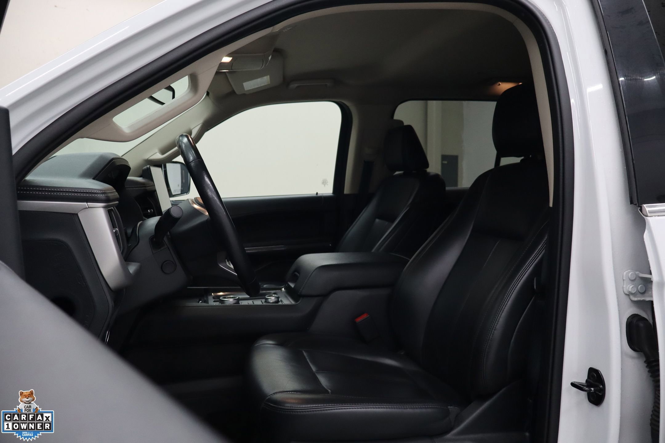 Used 2024 Ford Expedition XLT image 13