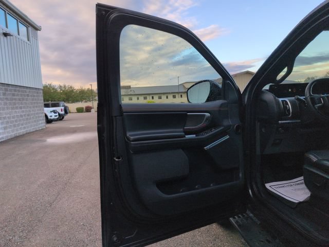 Used 2025 Ford Expedition Tremor AWD/4WD image 10