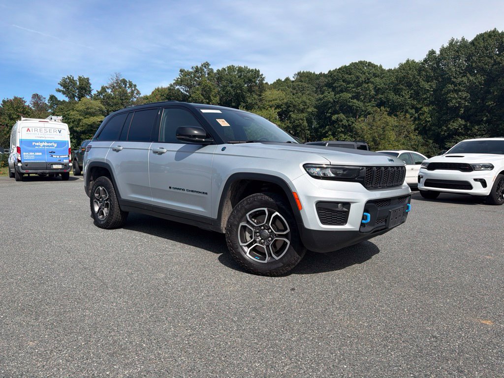 Used 2023 Jeep Grand Cherokee Trailhawk AWD/4WD image 1