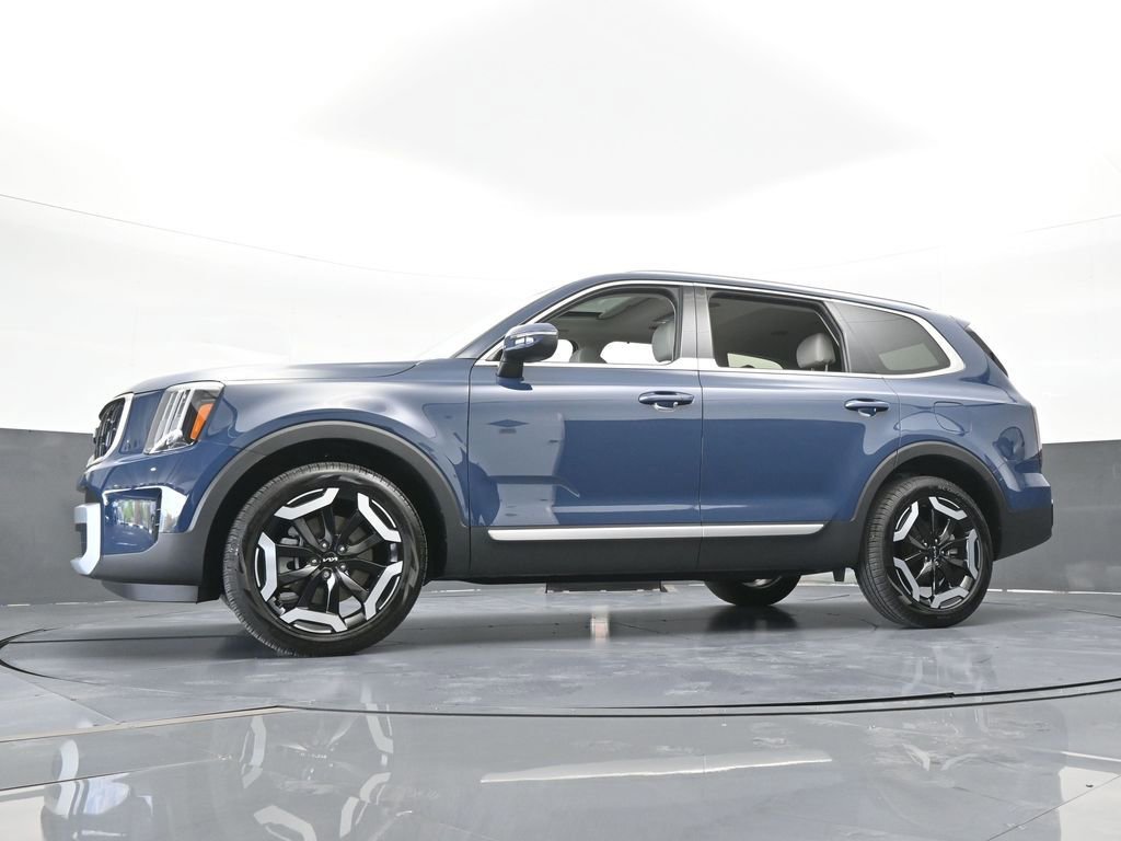 Used 2025 Kia Telluride EX w/ EX Captain's Chair Package image 62