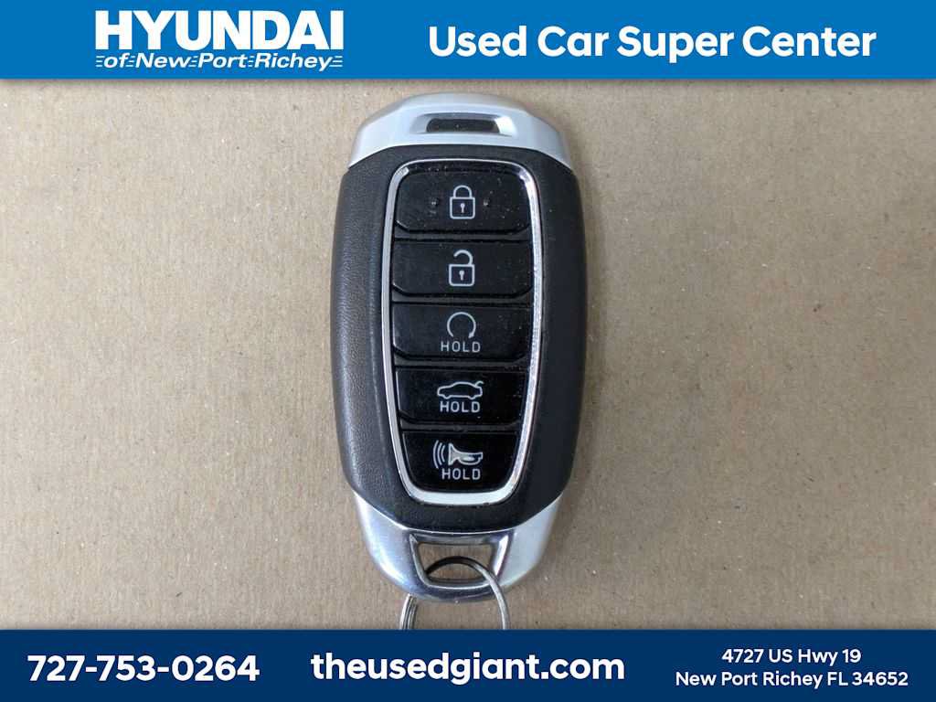 Certified 2022 Hyundai Elantra Limited FWD image 37