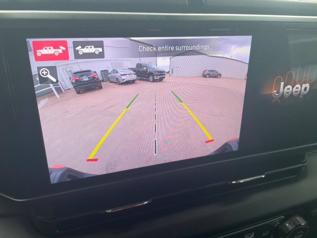 Used 2026 Jeep Gladiator Mojave AWD/4WD image 30