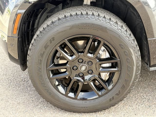 Used 2023 Land Rover Defender 110 X-Dynamic SE AWD/4WD image 33