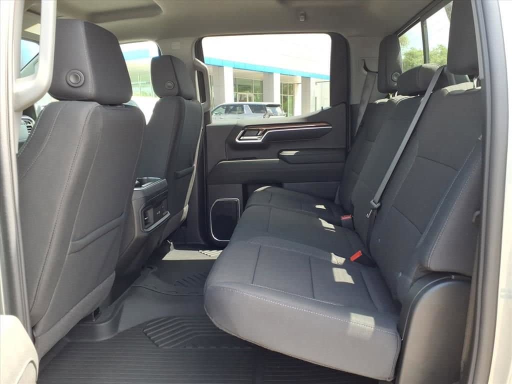 New 2026 Chevrolet Silverado 1500 LT w/ Z71 Off-Road Package image 13