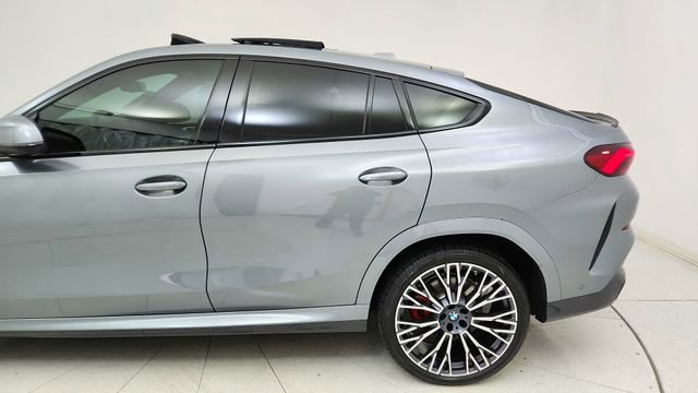 Used 2026 BMW X6 xDrive40i w/ Climate Comfort Package image 11