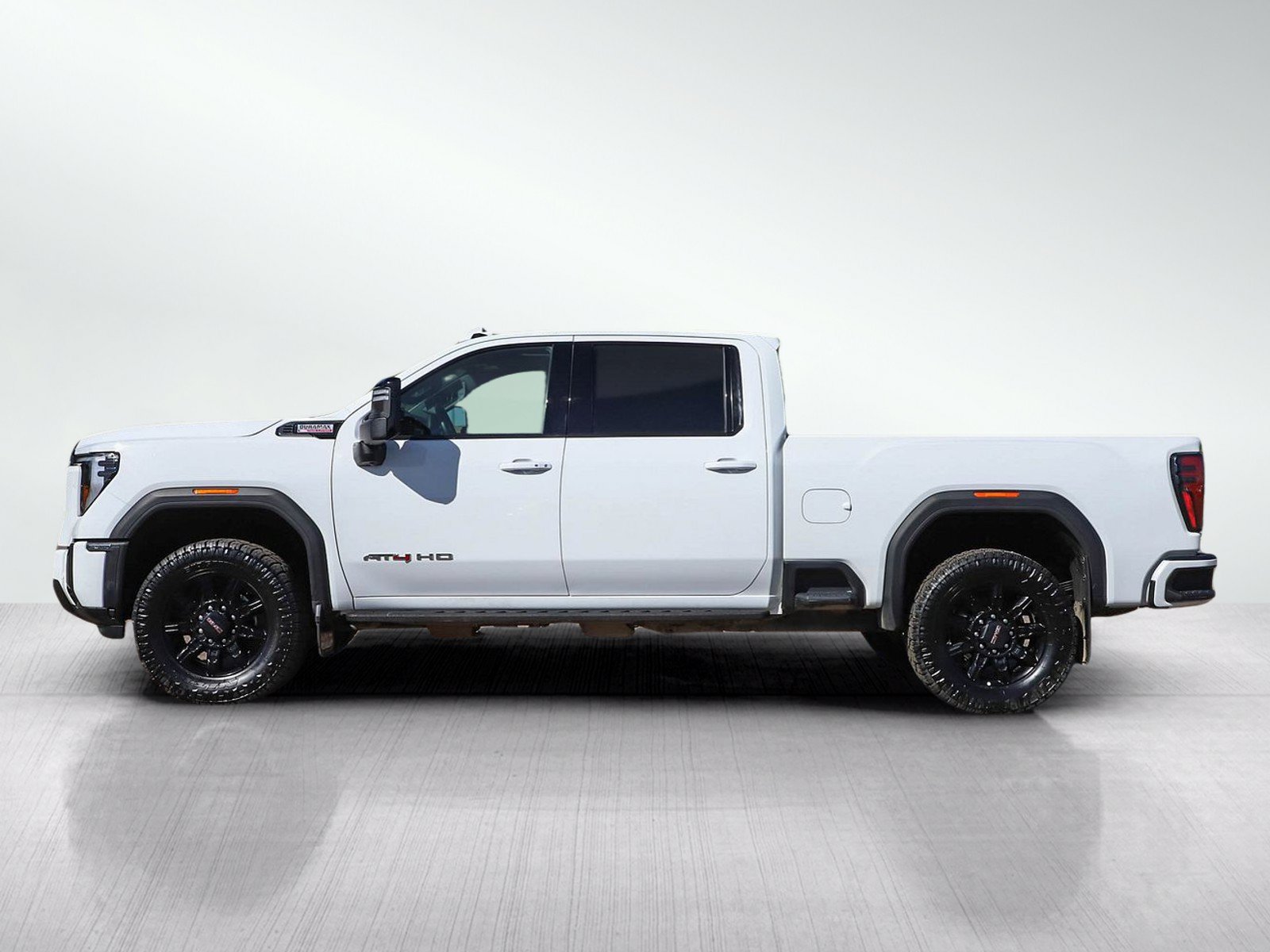 Used 2025 GMC Sierra 2500 AT4 w/ AT4 Premium Plus Package AWD/4WD image 2