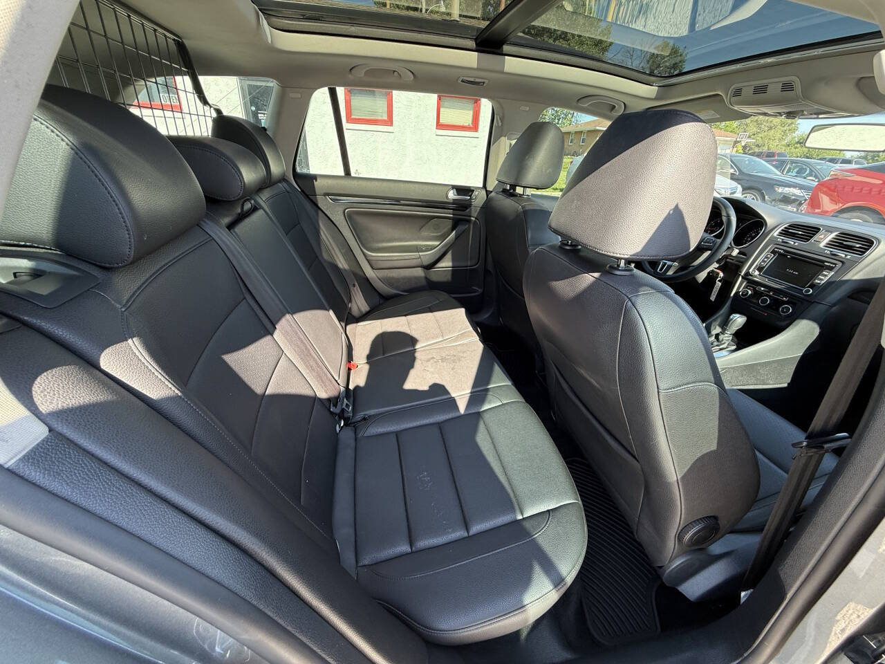 Used 2014 Volkswagen Jetta SE FWD image 18