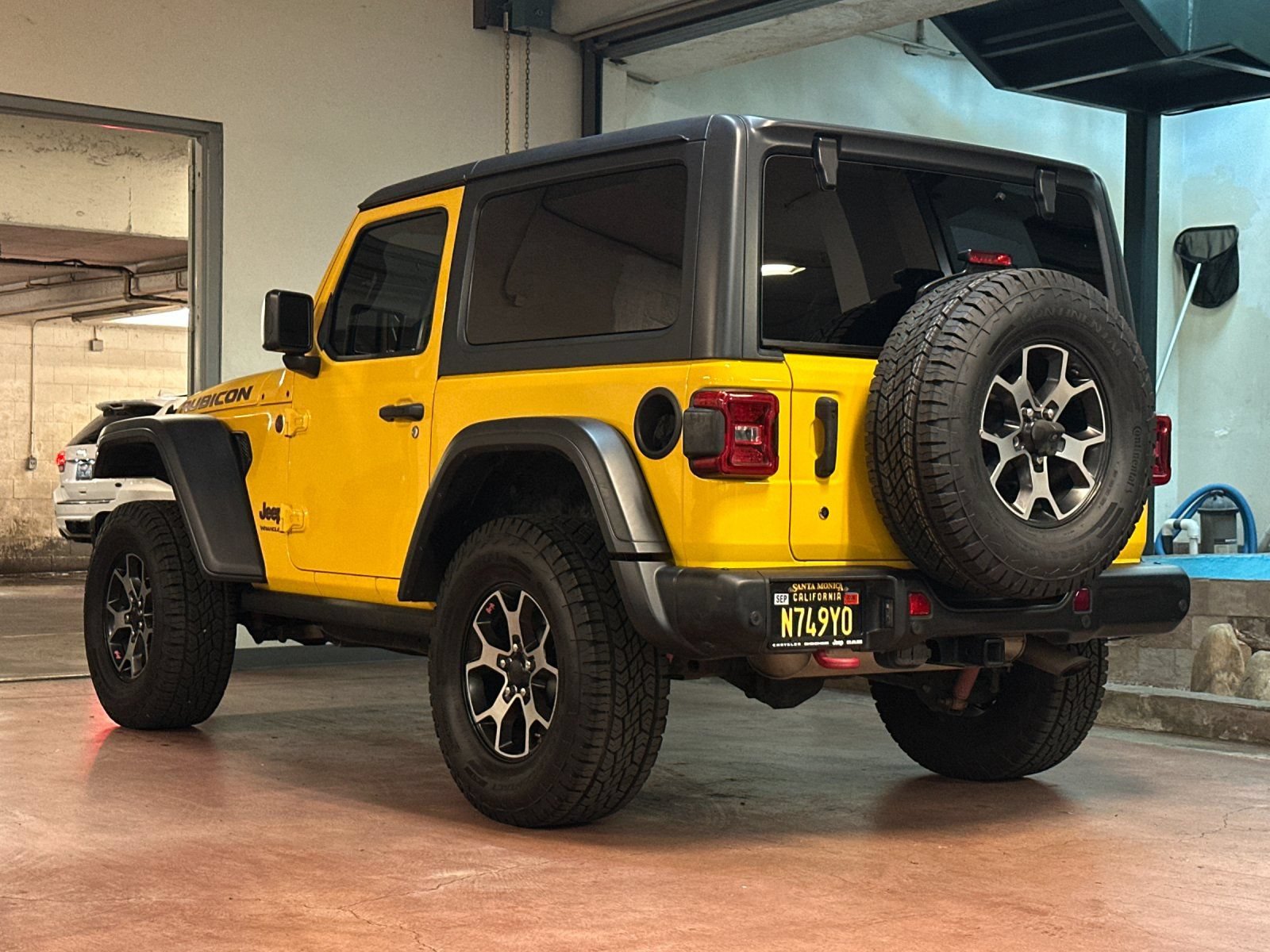 Certified 2018 Jeep Wrangler Rubicon AWD/4WD image 3