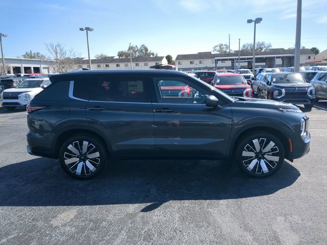 New 2025 Mitsubishi Outlander SEL image 5