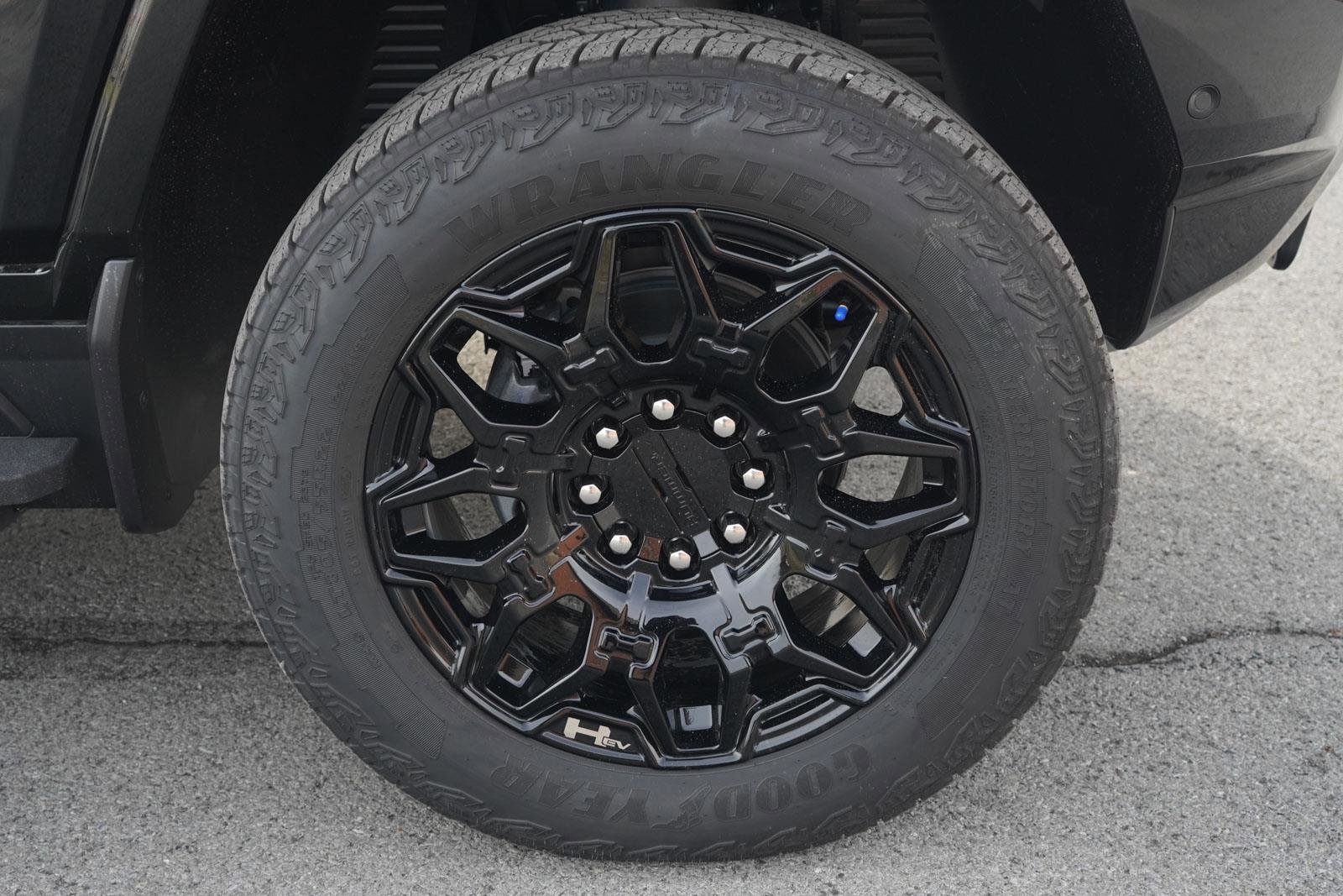 New 2026 GMC Hummer EV 4x4 Crew Cab image 15