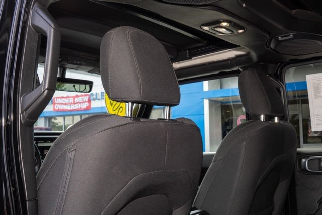 Used 2022 Jeep Wrangler Unlimited Sport w/ Sun And Sound Package AWD/4WD image 14